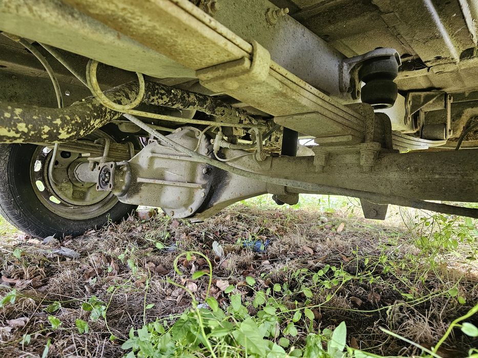 Газ 2752 "Соболь" міст задній в зборі з колесами.