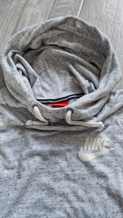 Oryginalna Szara bluza z kapturem Nike Ubrana kilka razy