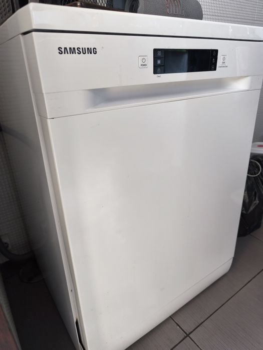 Máquina de lavar loiça Samsung - 14 conjuntos