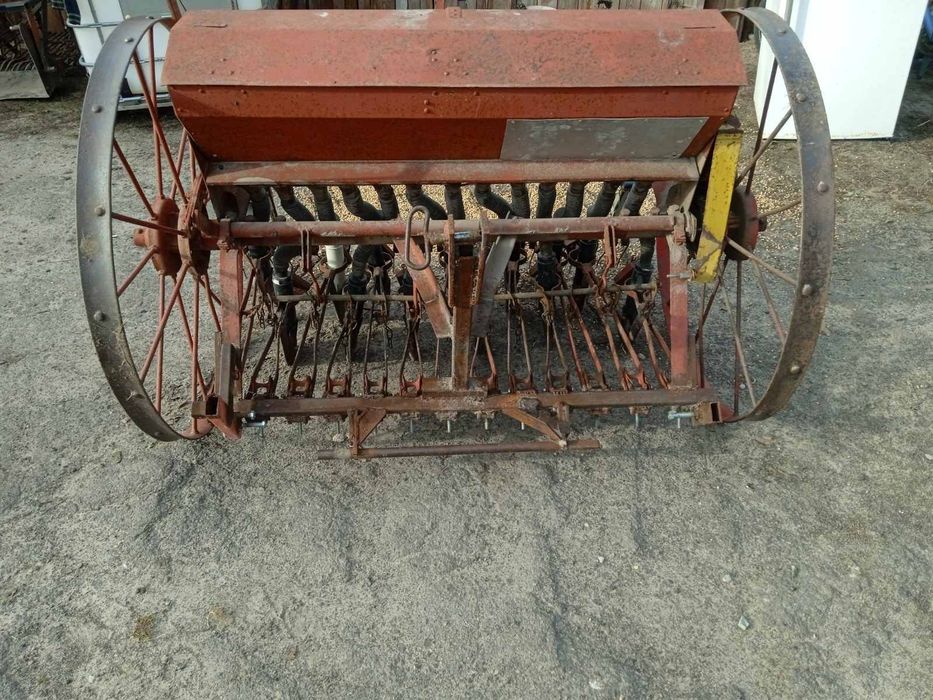 продам сівалку на 13 лійок