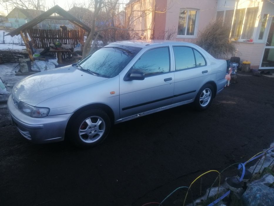 Nissan Almera N15 1996