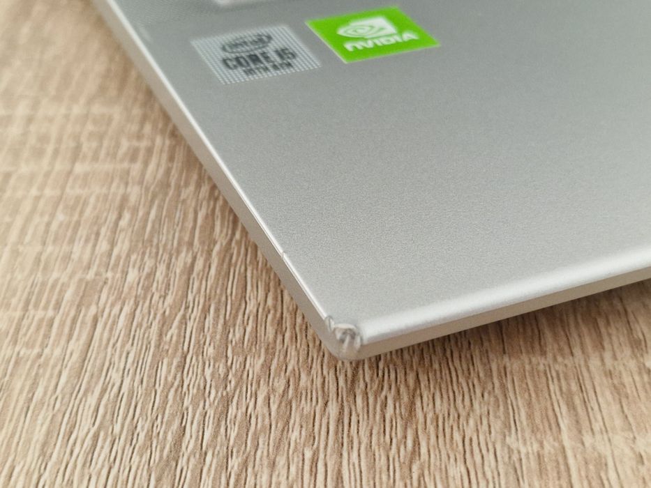 Asus vivobook 15