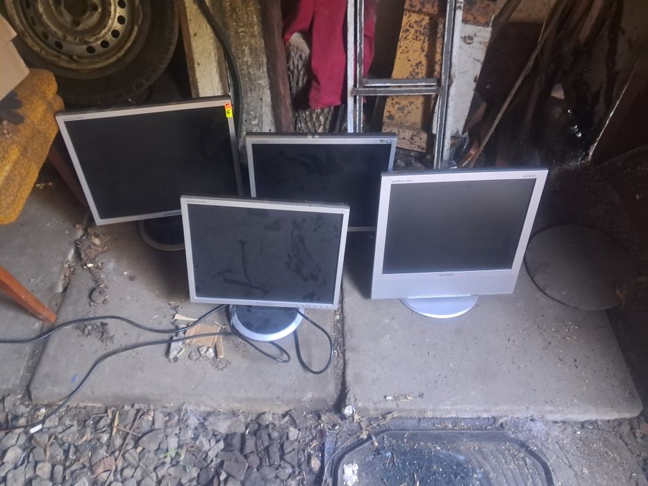 Монітор 19,17 дюймів