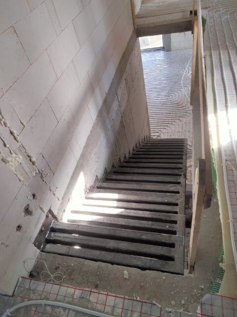 Schody wiszące, mocne