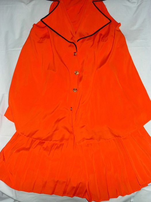 Fato em excelente seda tom laranja... veste nº 36/38