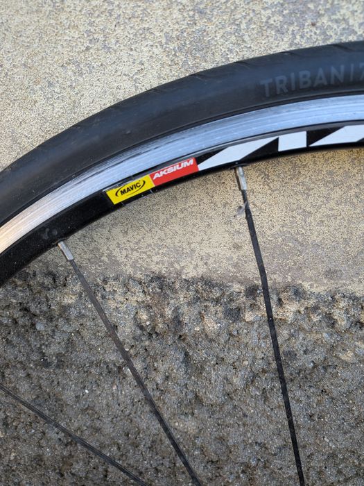 Roda dianteira Mavic Aksium
