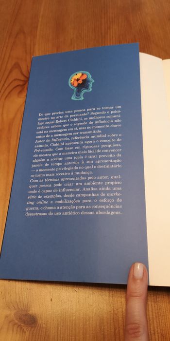 "Pré-Suasão: a influência começa ainda antes da primeira palavra"