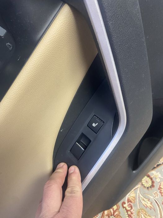 Продам карти до Toyota Rav4