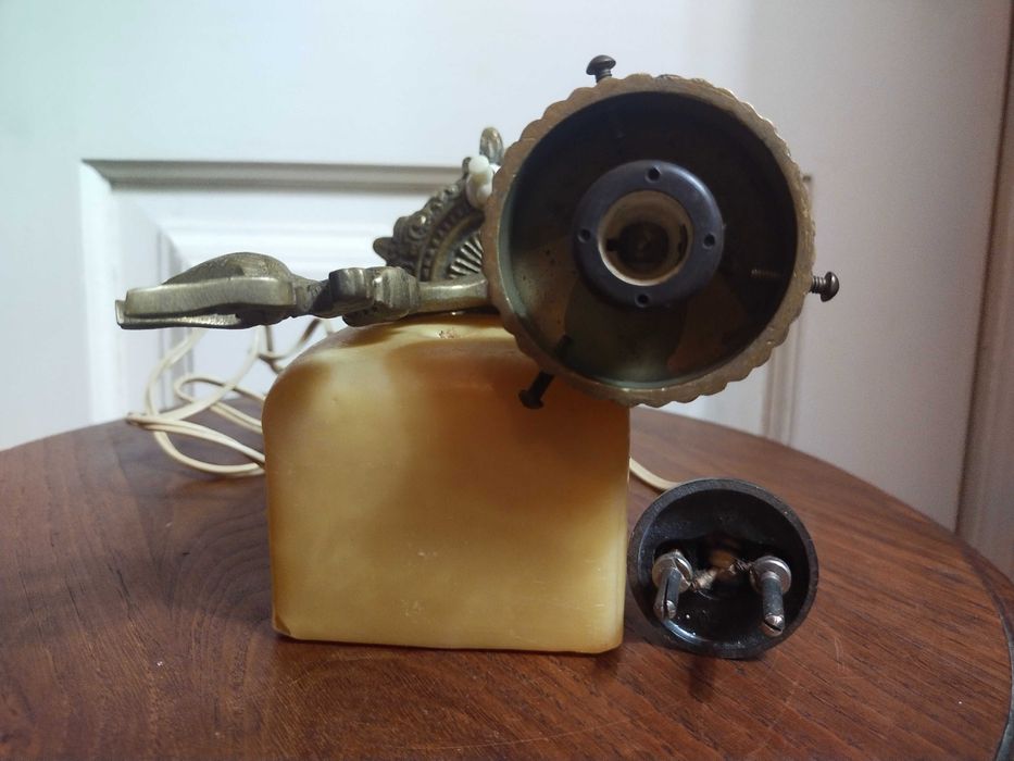 Candeeiro antigo de bronze