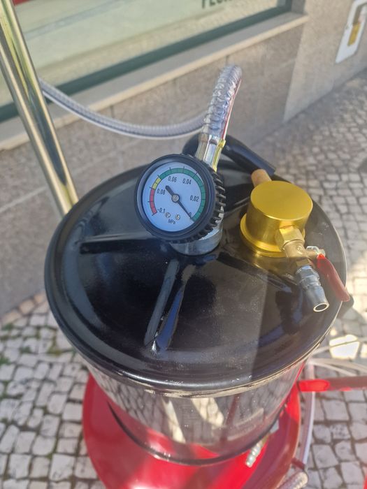 Máquina de tirar óleo nova
