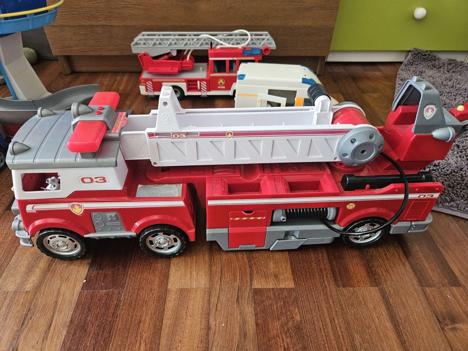 Carro bombeiro patrulha pata