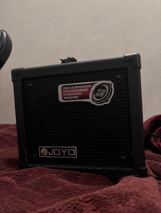 Idealny zestaw gitarowy | Jet sb300 SSS + wzmacniacz joyo dc15