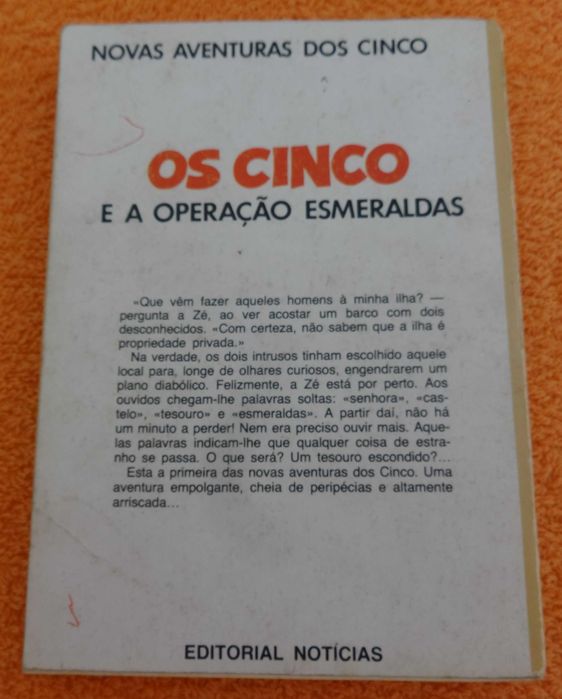 Livro Colecção "Novas Aventuras dos Cinco" de Enid Blyton