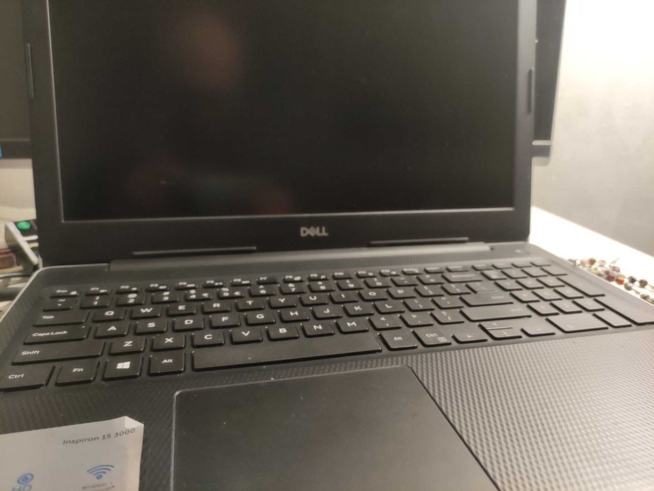Dell Inspiron 3581 i3 8GB 240+1TB, Win10 srebrny