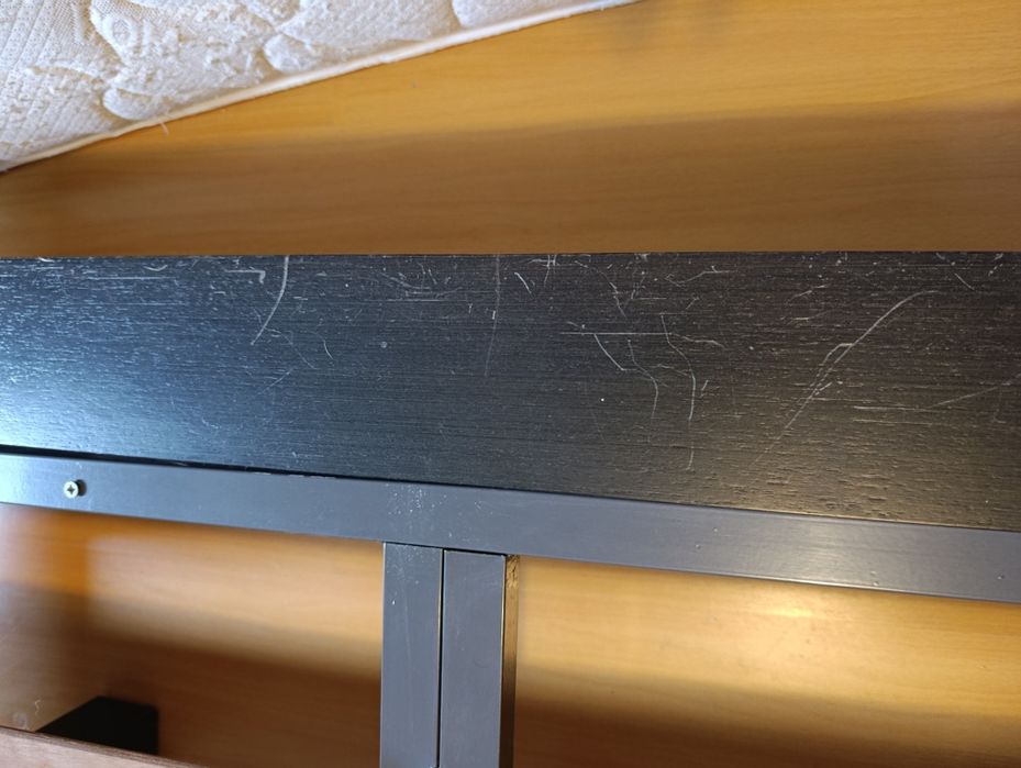 Cama de casal em Wengue (Antarte)