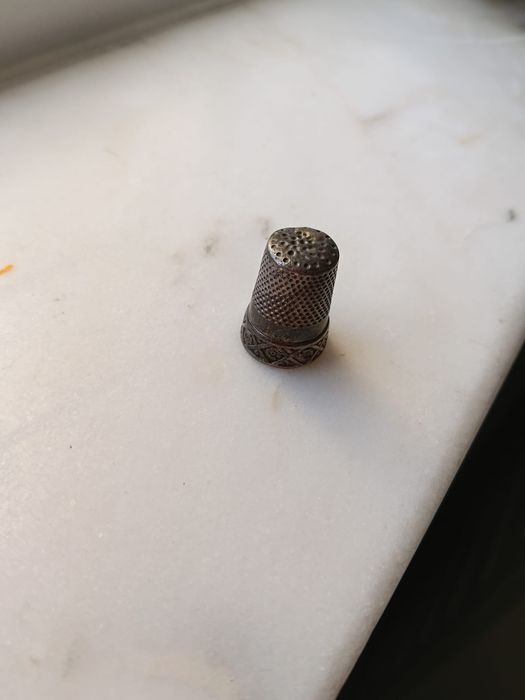 Dedal em prata antigo