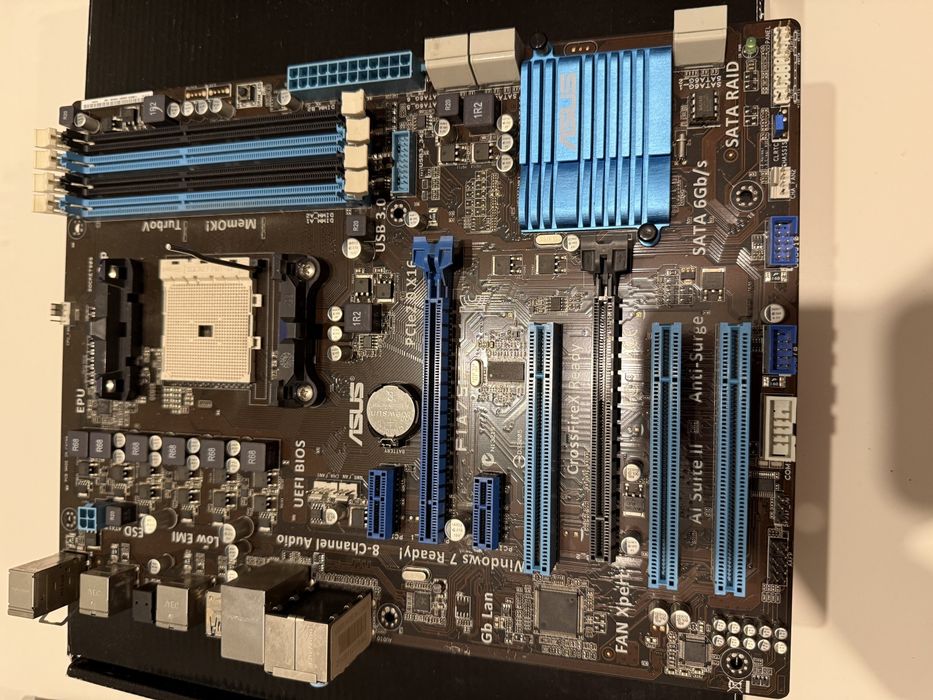 Zestaw FM1: płyta ASUS + Athlon II X4 631 + 8GB RAM DDR3