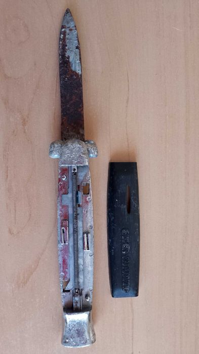 Запчастини до ножа.