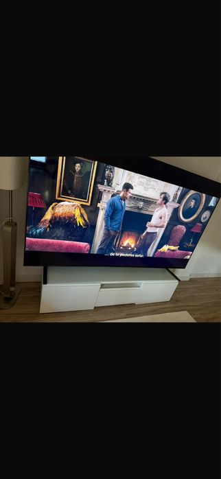 Móvel de TV IKEA BESTÅ com Tampo em Vidro (180 cm) – Amadora