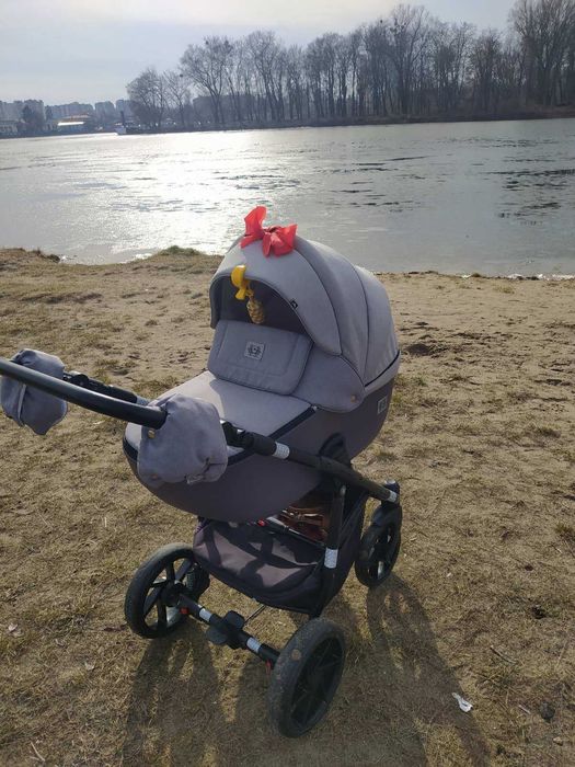 Коляска в ідеальному стані