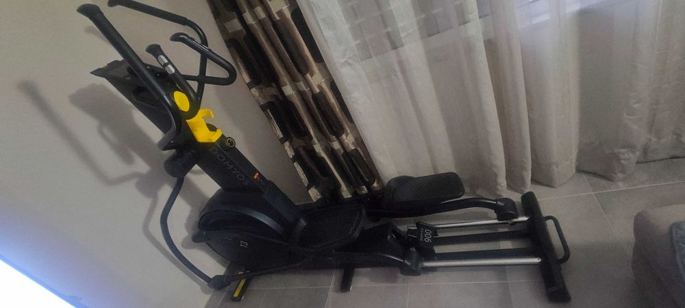 Elíptica Domyos 900 .muito pouco usada . negociável