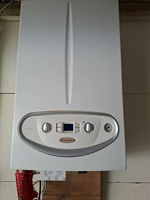 Piec gazowy IMMERGAS VITRIX X 24 2 l plus 100 litrowy zasobnik wody