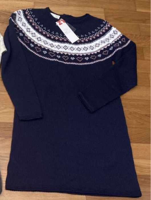 talheres , pratos , copos, ,radio pilhas, roupa, coilcha , saco/mala