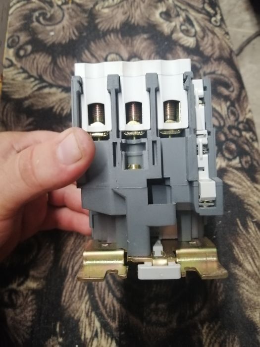 Продам Контактор КМИ-35012