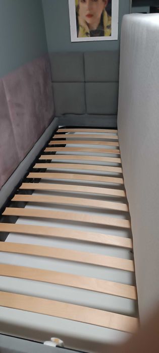 Łóżko tapicerowane