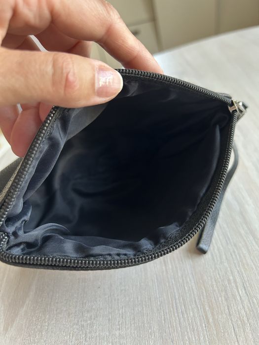 Продам шкіряну косметичку ручноі вишивки бісером