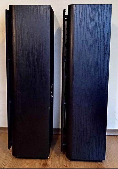 Zestaw kolumn głośnikowych