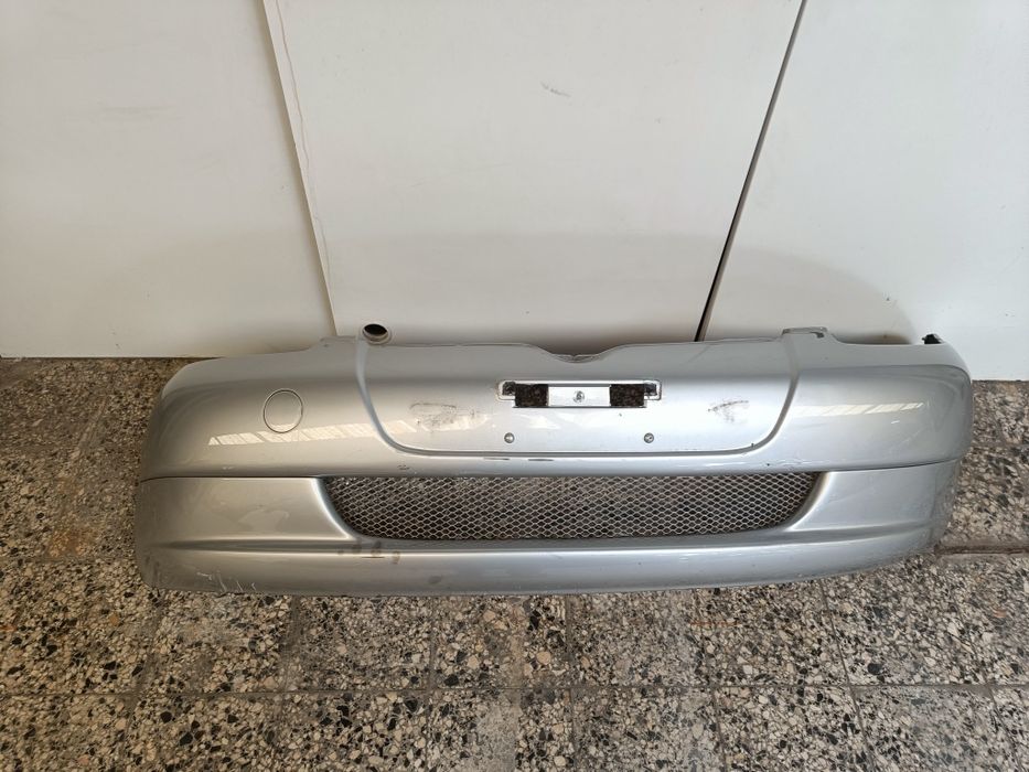 Para choques Toyota Yaris 2001
