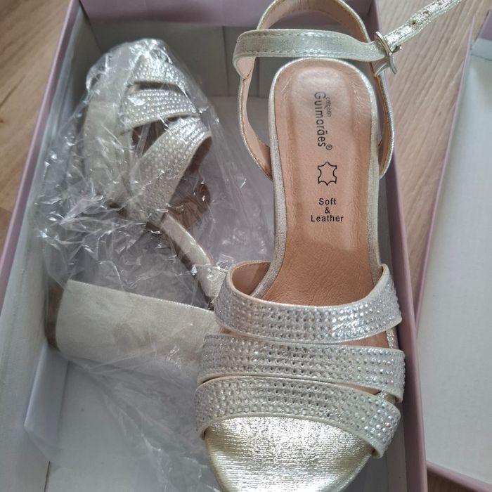 Sandalia cor prata para festa
