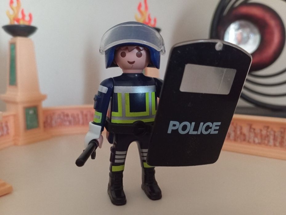 Playmobil - agente do corpo de Intervenção