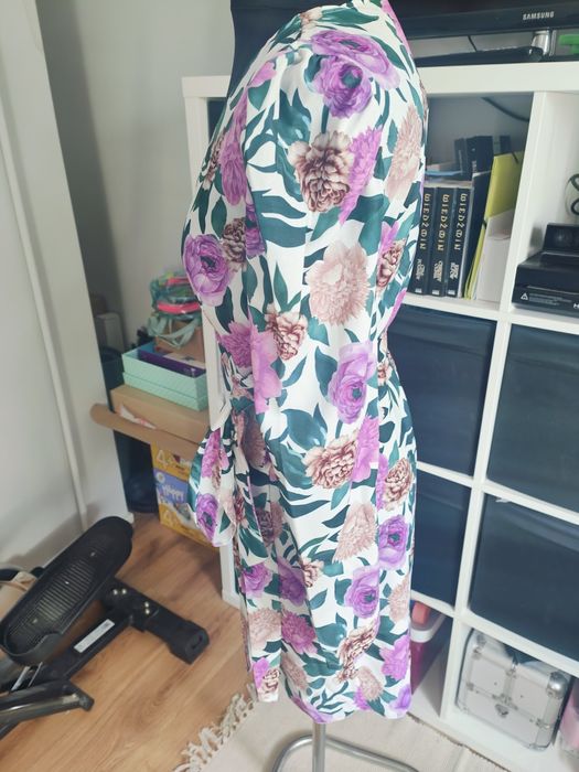 Sukienka kopertowa kwiaty