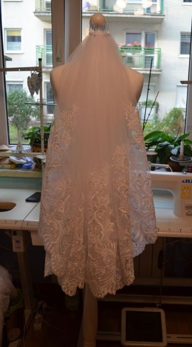 Suknia Ślubna z welonem.