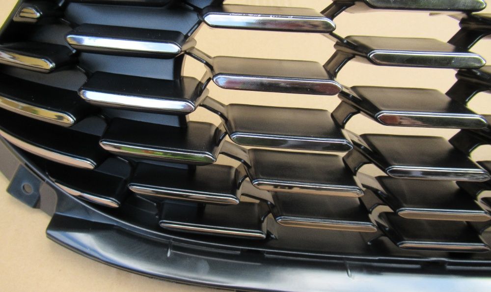 FIAT TIPO II grill chrom + dolna kratka idealne