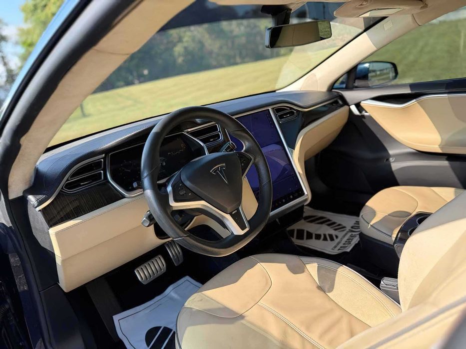 Tesla Model S Performance      2013