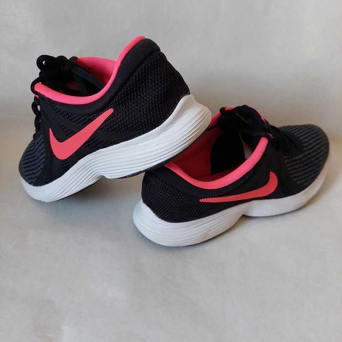 Ténis "Nike" nº36 Semi Novos