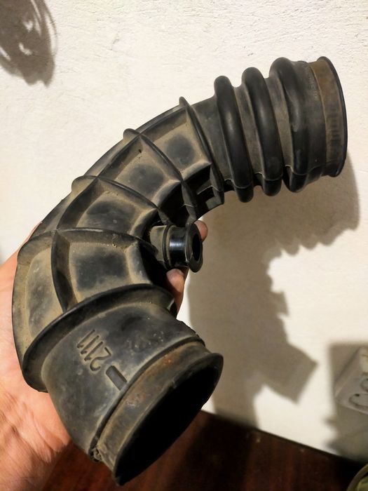 Продам патрубок инжектора ваз21099