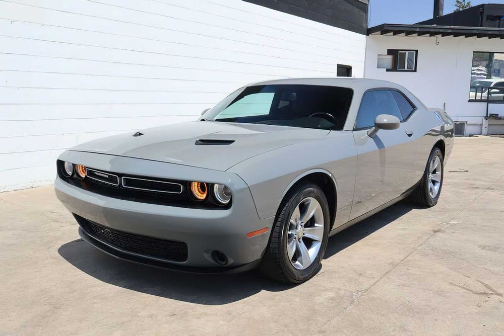 Dodge Challenger      2017