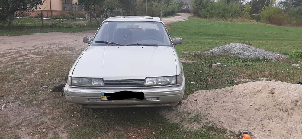 Терміново продам автомобіль Mazda 626