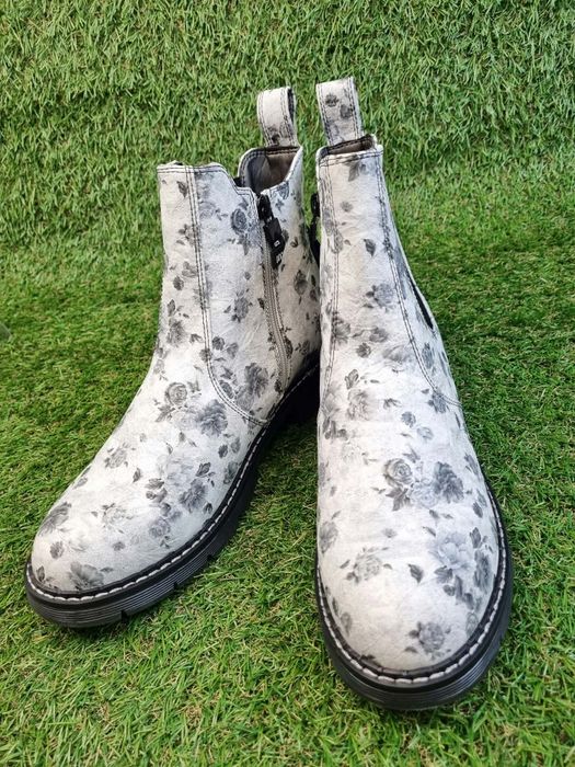 Buty Dockers    .