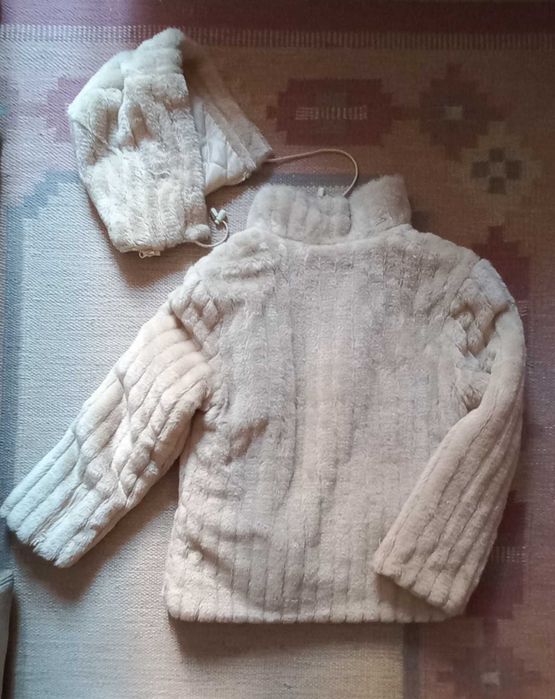 Casaco Macio, Quente e Confortável - Com Gola Alta e Capuz Removível