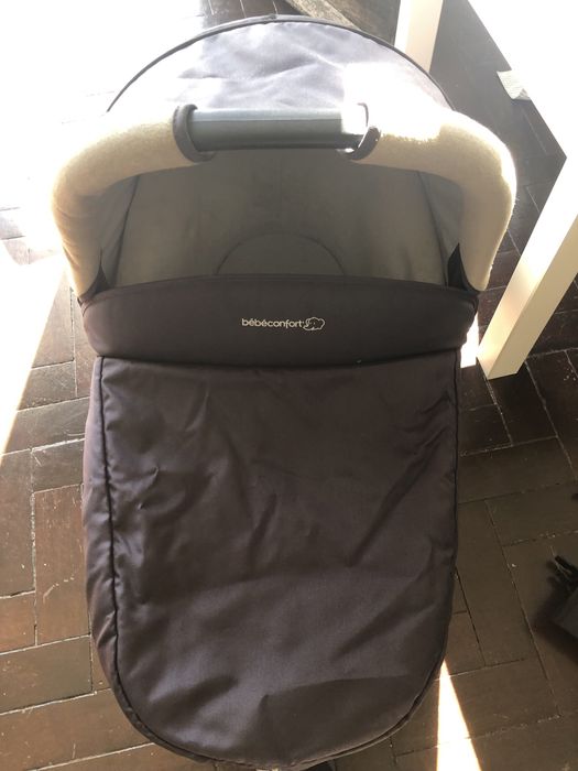 Carrinho bebeconfort em excelente estado.