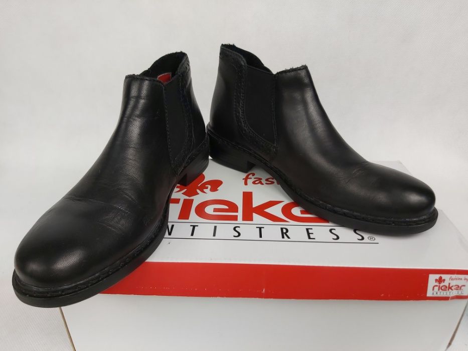 Botki czarne sztyblety RIEKER antistress 36