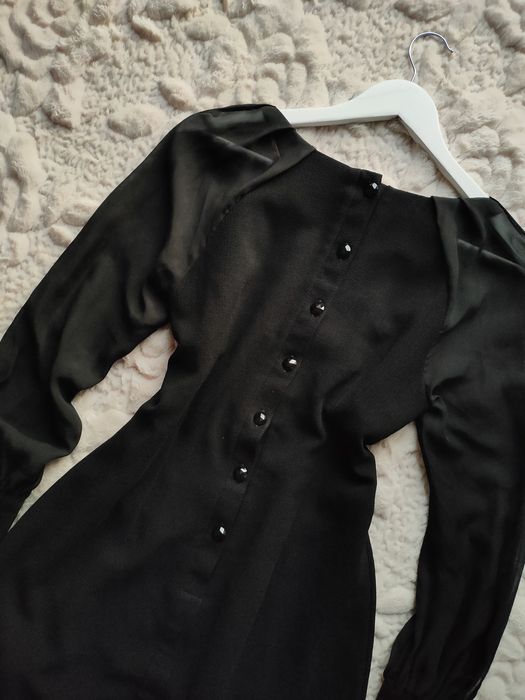 Next czarna mini sukienka M/38 klasyczna elegancka zdobiona długi rękaw mała czarna