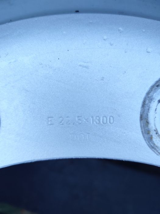 Jantes semi reboque 14.00x22.5 e 13.00x22.5