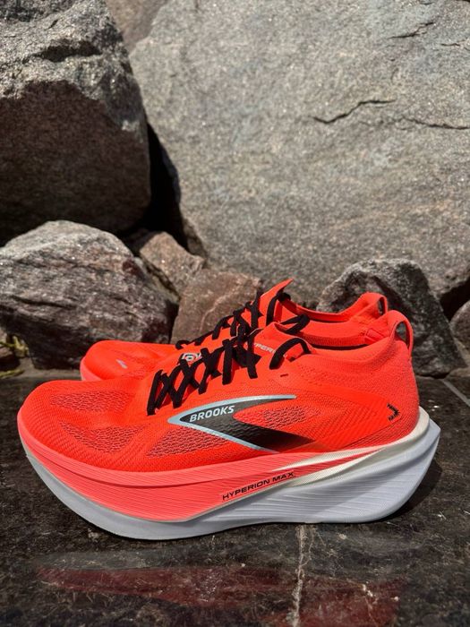 45р  Brooks Hyperion Max 3M