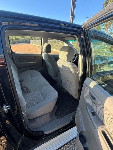 Toyota Hilux 3.0 D-4D CD Tracker